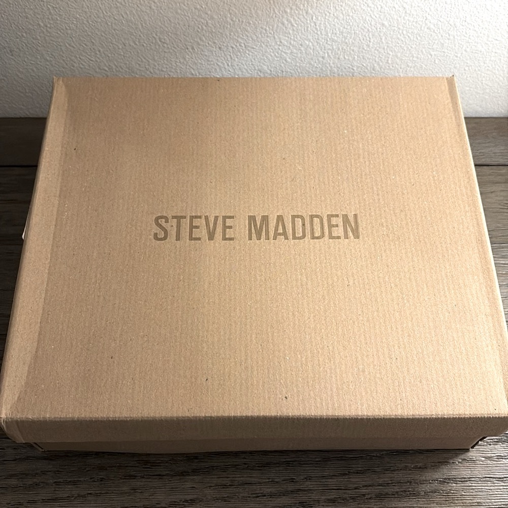 NIB [Steve Madden] Sora High Ankle Block Heel Boots Black Suede Women's Sz 11 - Picture 13 of 14